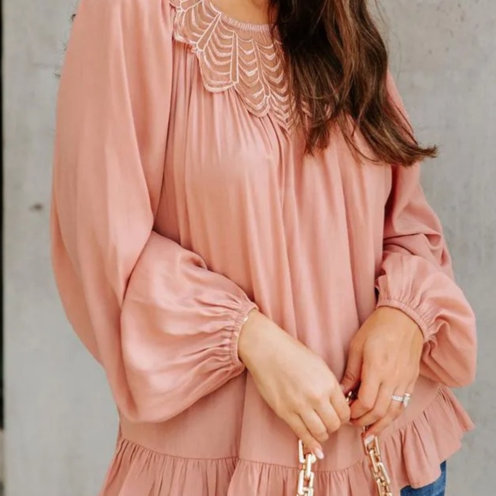 VICI - Last Glance Lace Blouse